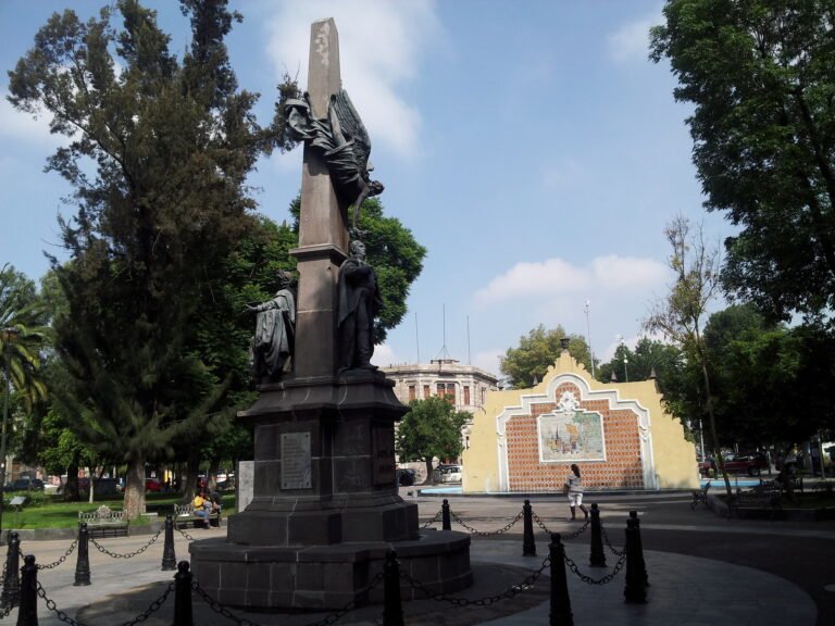 Quién fue Miguel Bravo y por qué se le dedicó el Paseo Bravo