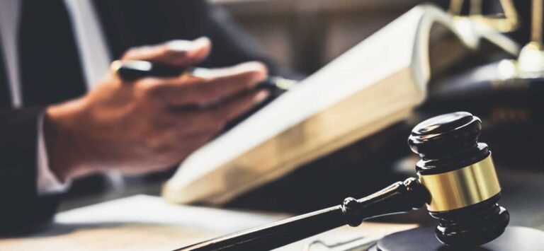 DeForest, un despacho legal muy comprometido